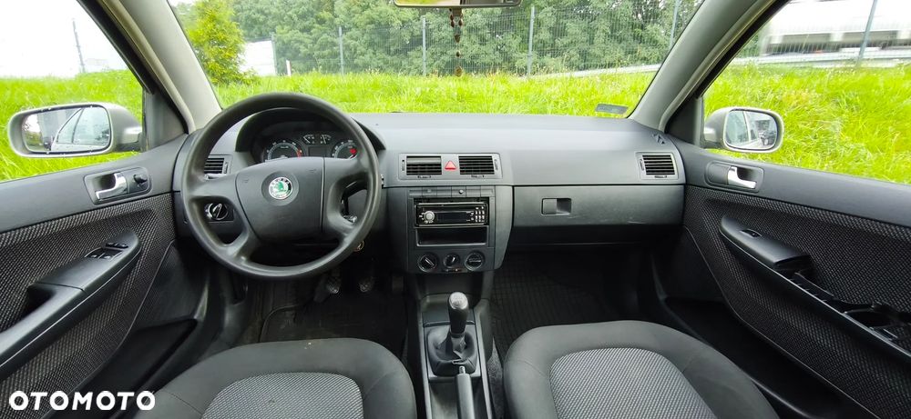 Skoda Fabia - 10