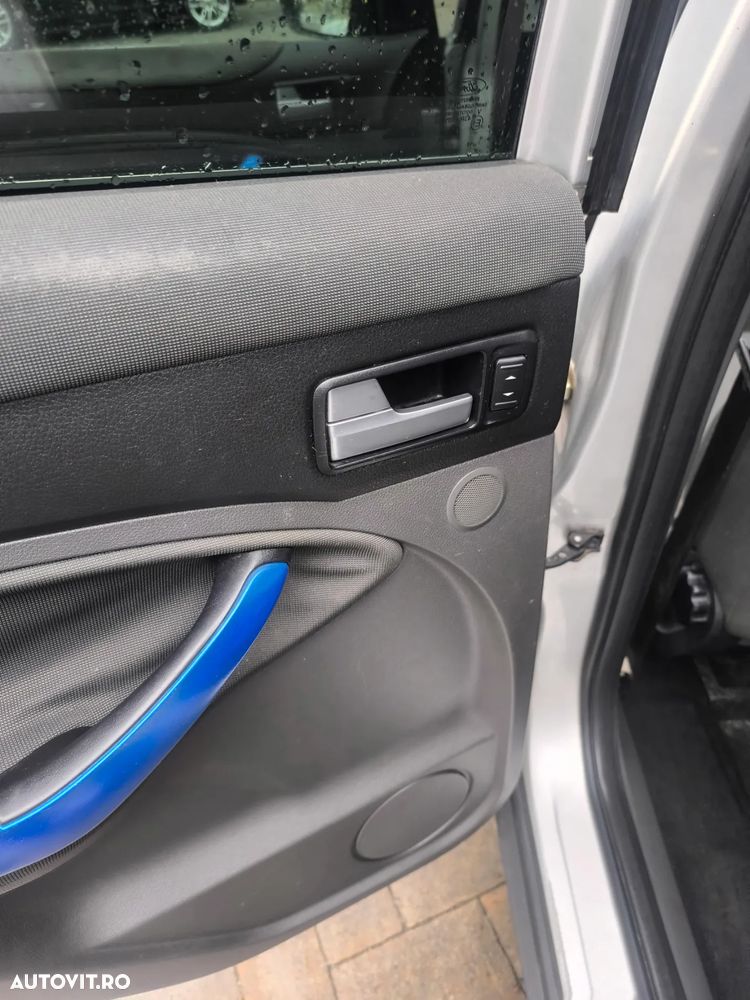 Ford Kuga 2.0 TDCi 4x4 Trend - 3