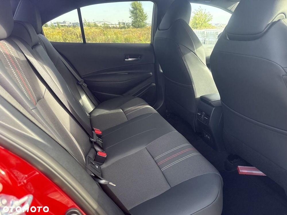 Toyota Corolla 1.8 Hybrid GR Sport - 12