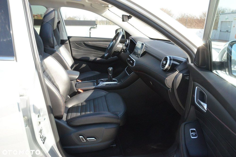 MG HS 1.5T-GDI Luxury - 28