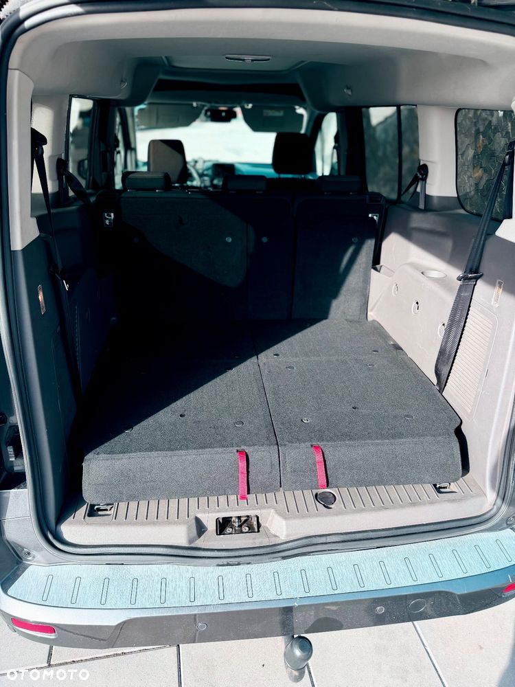 Ford Tourneo Connect Grand - 13