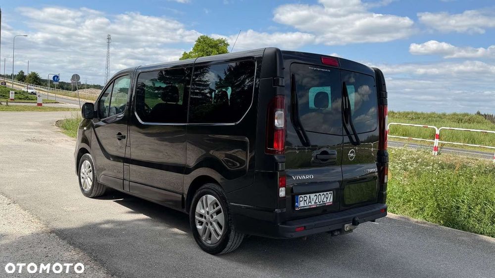 Opel Vivaro - 32