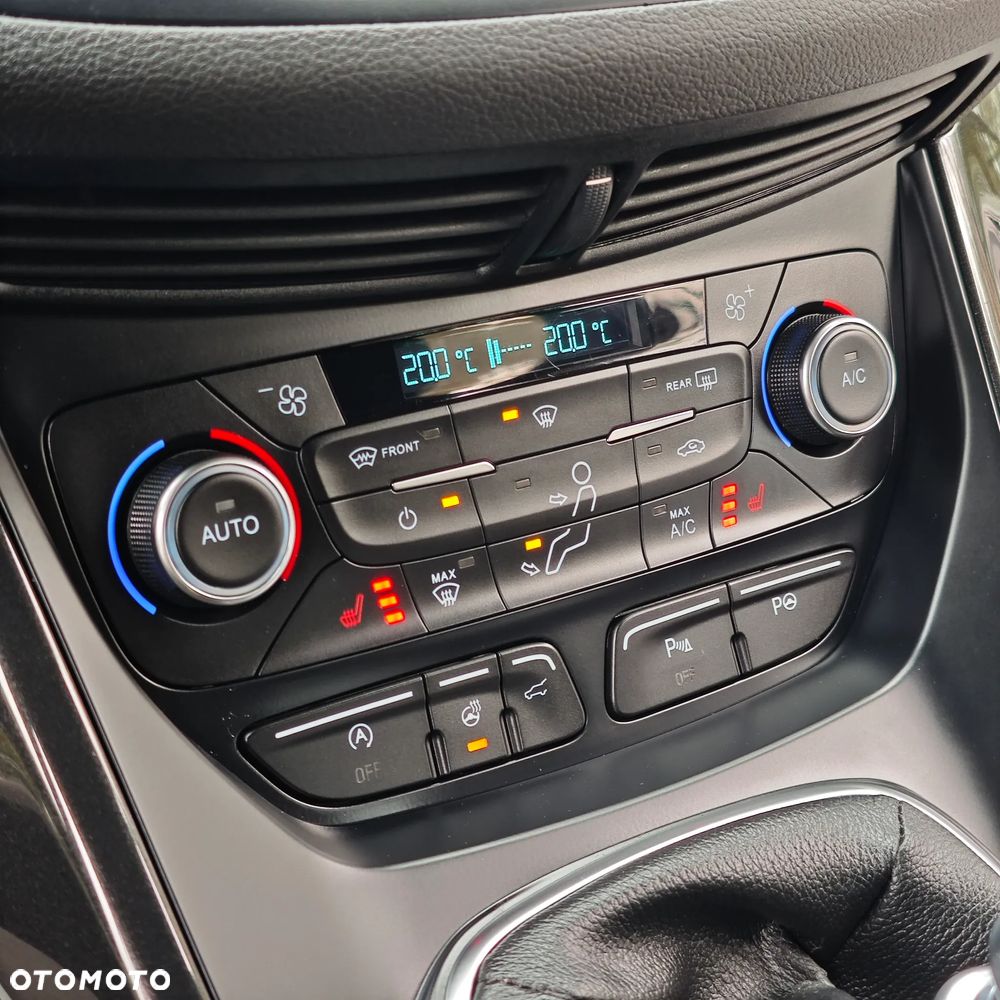 Ford Kuga 1.5 EcoBoost 2x4 ST-Line - 19