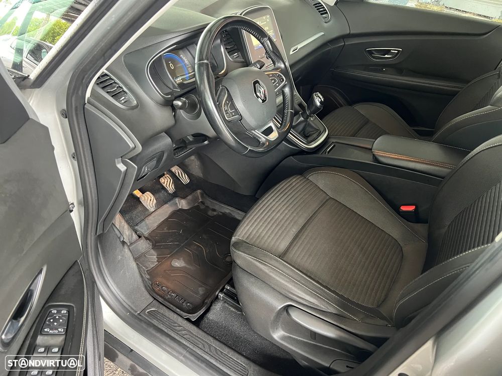 Renault Grand Scénic ENERGY dCi 110 EXPERIENCE - 9