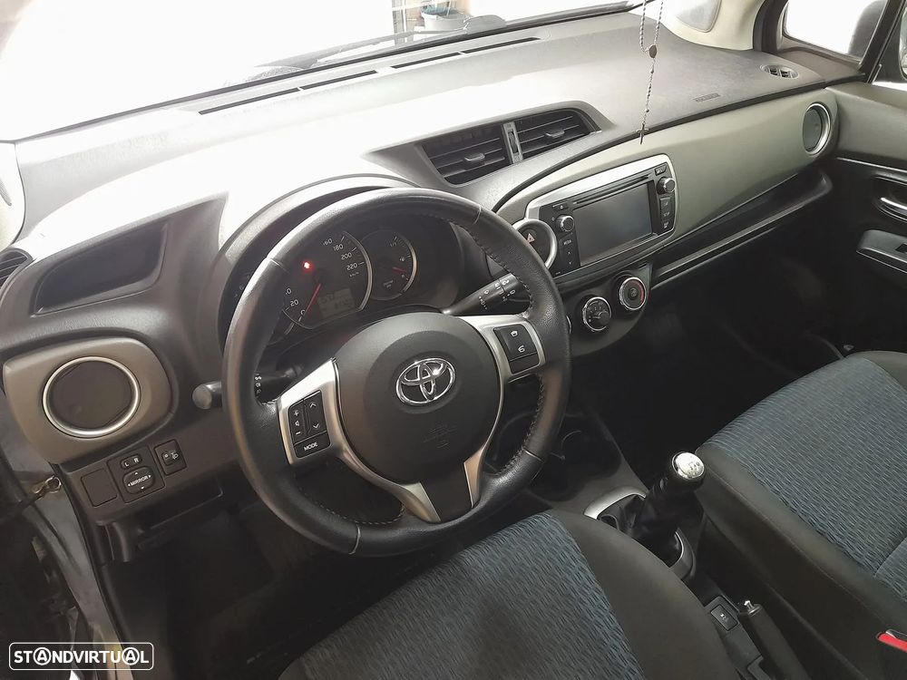 Toyota Yaris 1.0 VVT-i ACtive+AC - 9