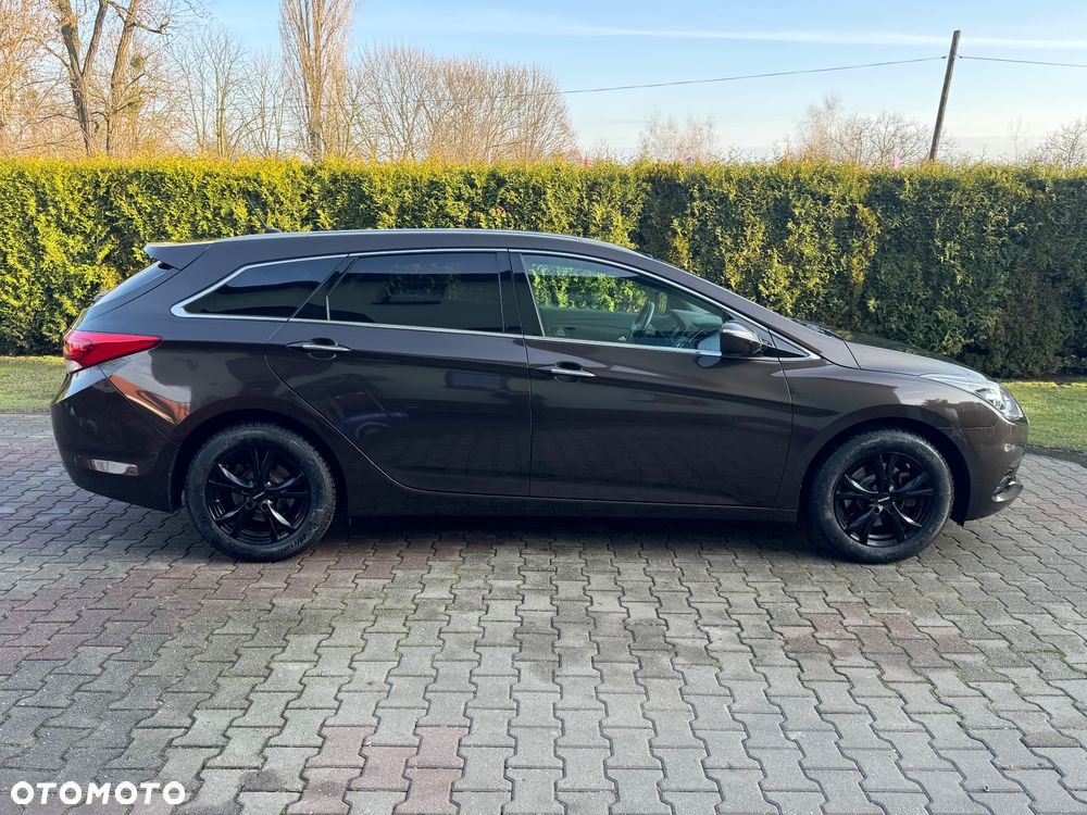 Hyundai i40 Kombi blue 1.6 Space - 6