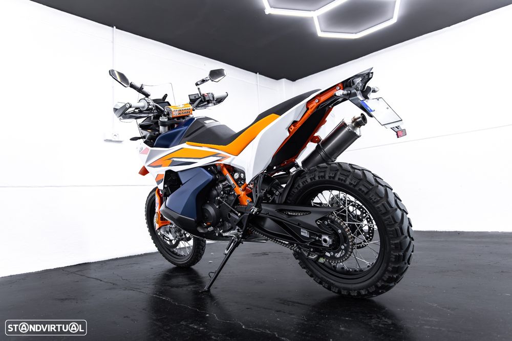 KTM 890 - 36