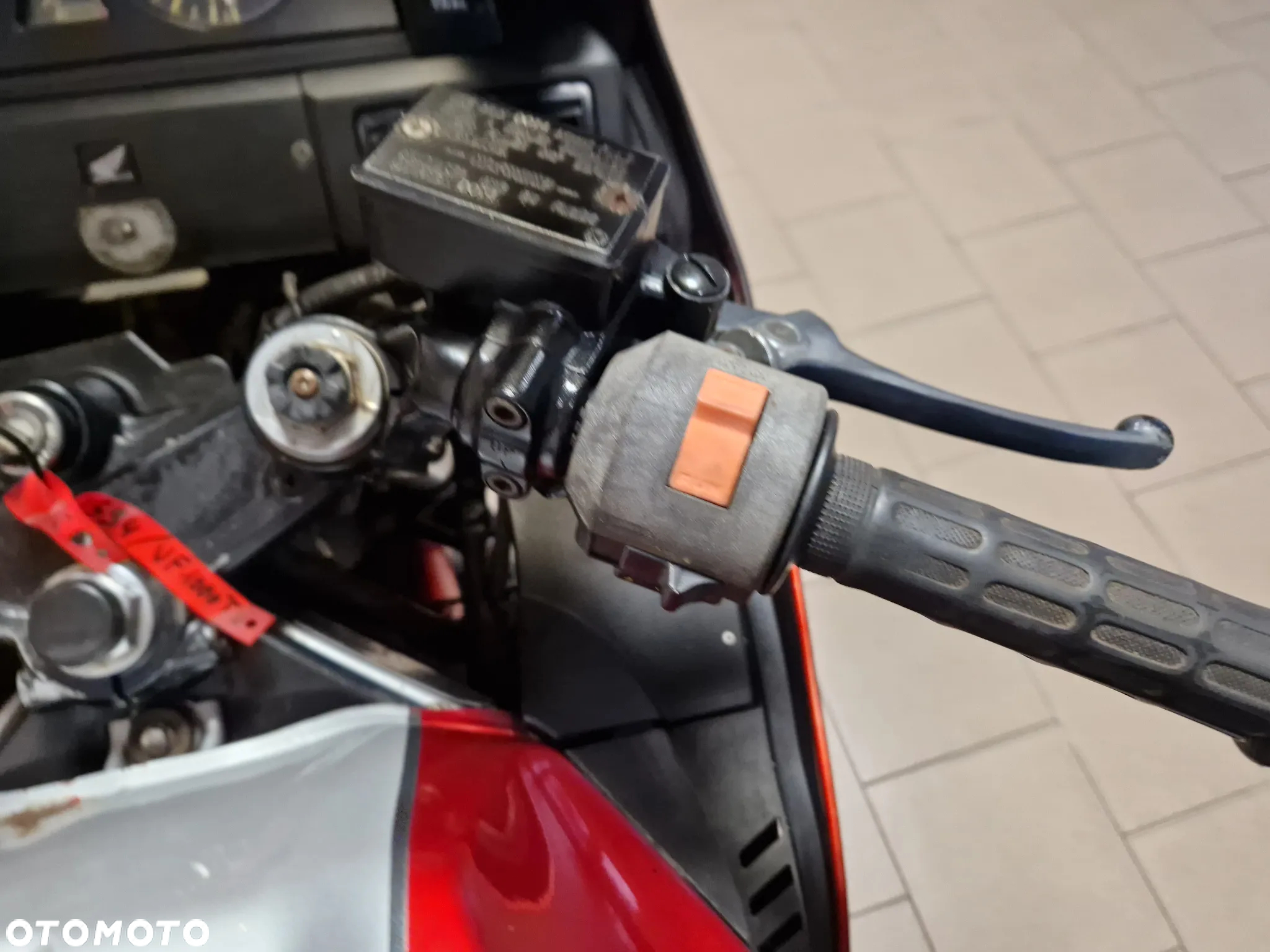 Honda VF - 23