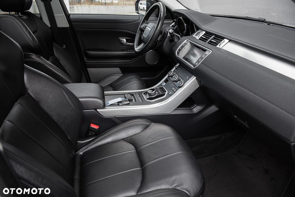 Land Rover Range Rover Evoque - 32