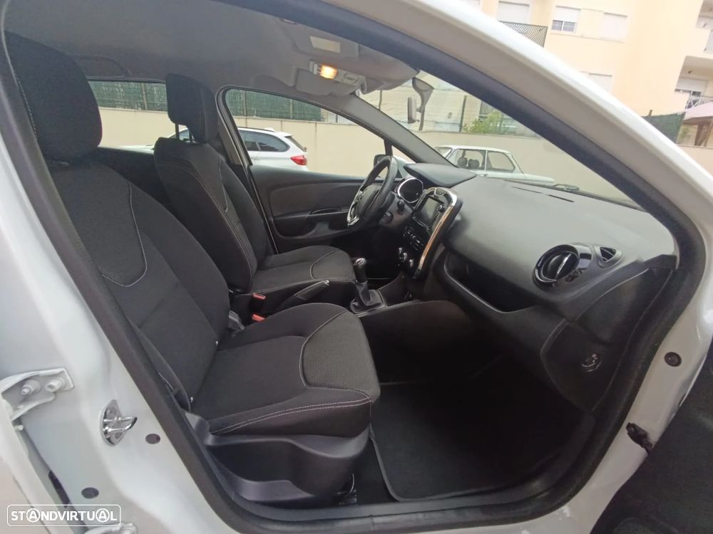 Renault Clio Sport Tourer 1.5 dCi Dynamique S - 19