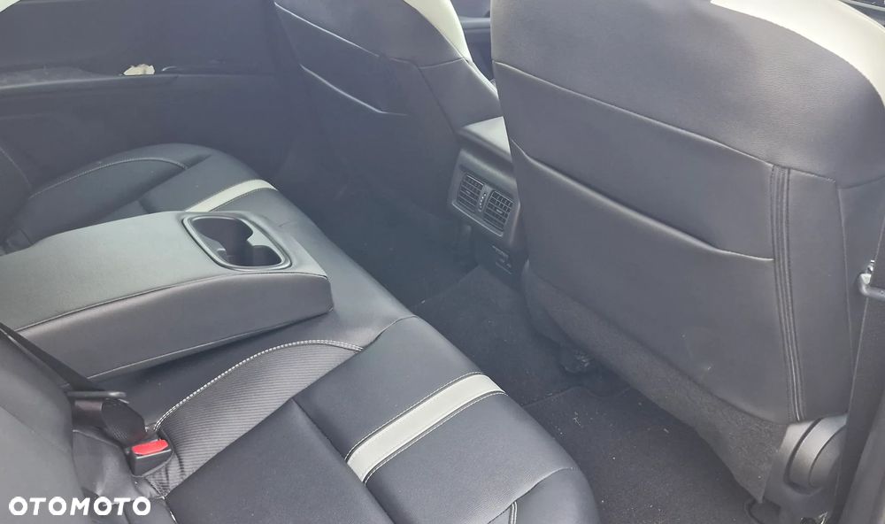Toyota Camry 2.5 Hybrid Dynamic Force Executive e-CVT - 8