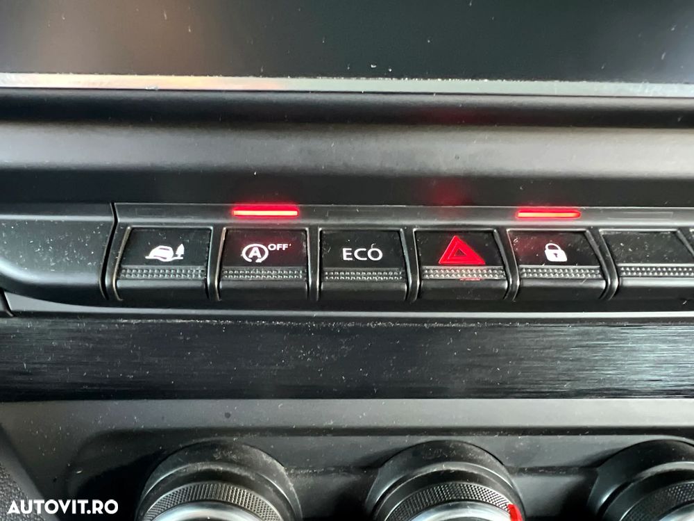 Renault Trafic 2.0 Blue dCi 110 S&S L2 8+1 Life - 23