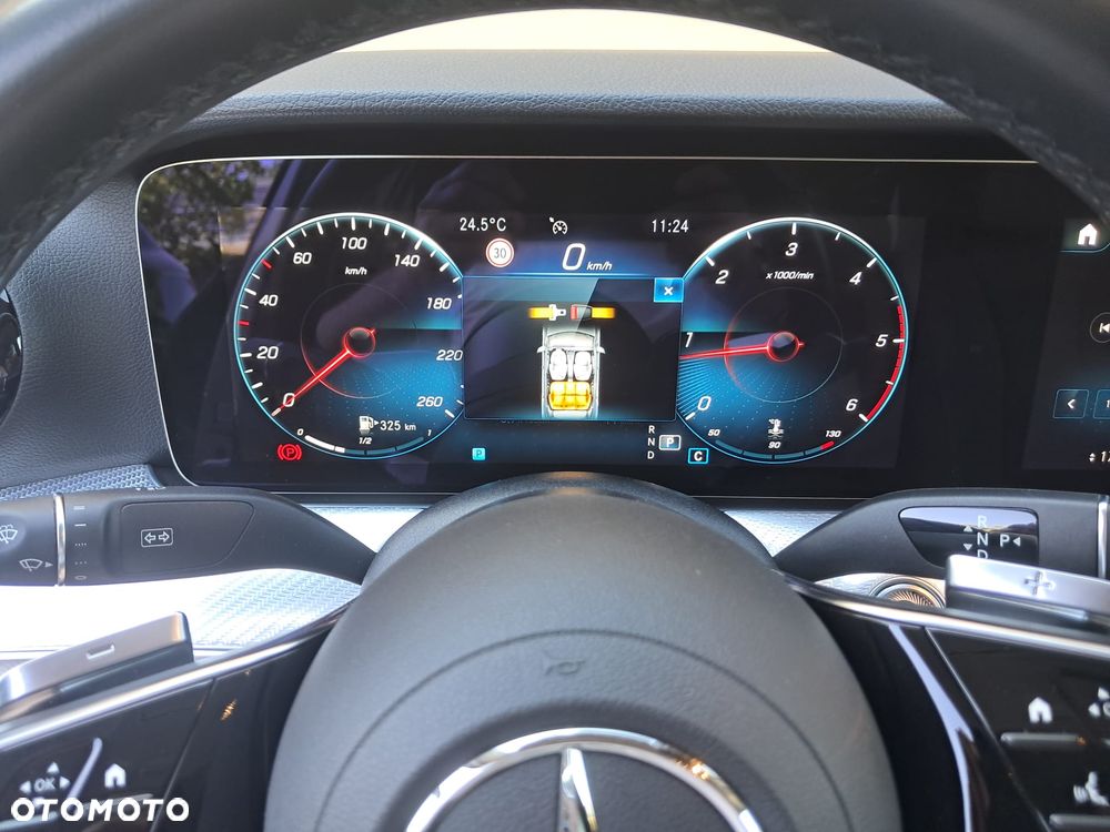 Mercedes-Benz Klasa E 220 d 9G-TRONIC - 11