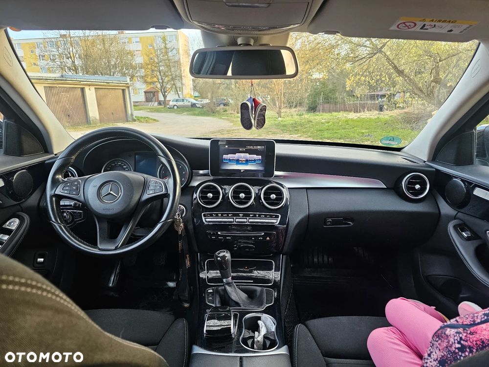 Mercedes-Benz Klasa C 220 CDI BlueEff Avantgarde - 6