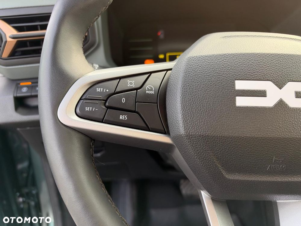 Dacia Duster 1.6 Full Hybrid 140 Extreme MMT - 9