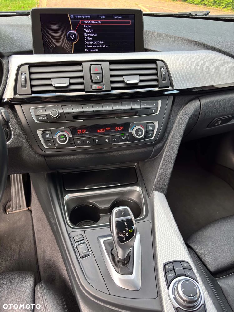 BMW Seria 3 328i - 11