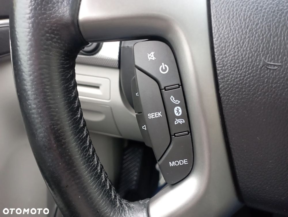 Chevrolet Captiva 2.2 d LTZ - 23