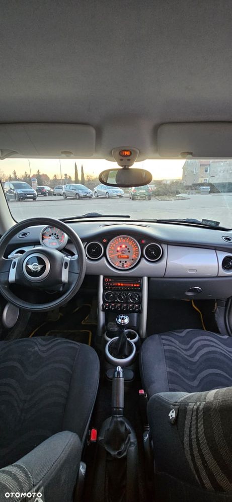 MINI ONE Standard - 8