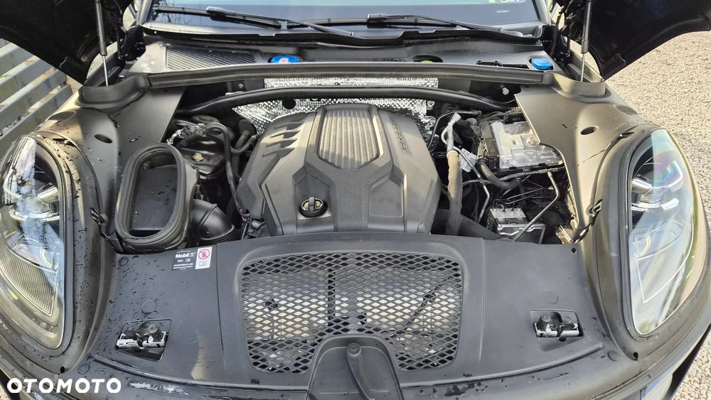 Porsche Macan T - 12