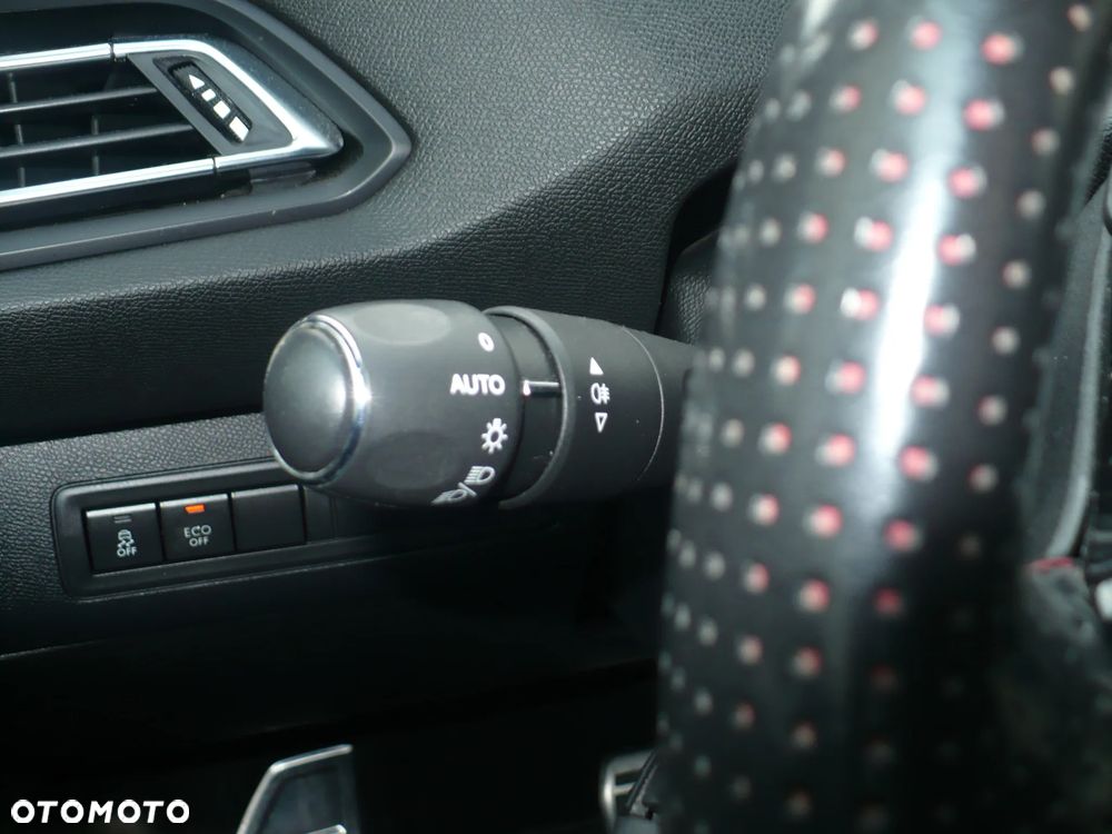 Peugeot 308 BlueHDi 180 EAT6 GT - 24