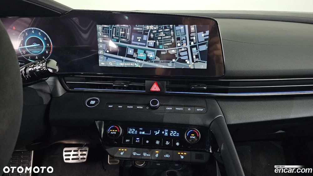 Hyundai Elantra - 14