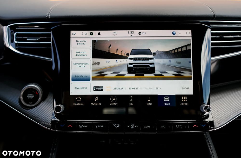 Jeep Grand Wagoneer - 38