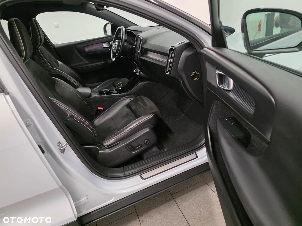Volvo XC 40 D3 SCR R-Design - 30