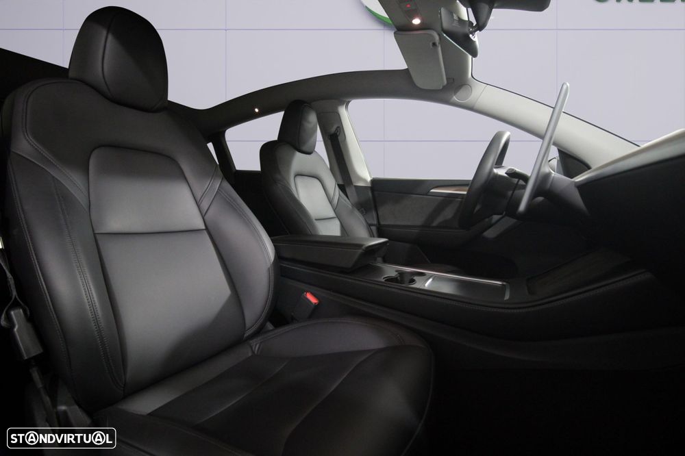 Tesla Model Y RWD - 14