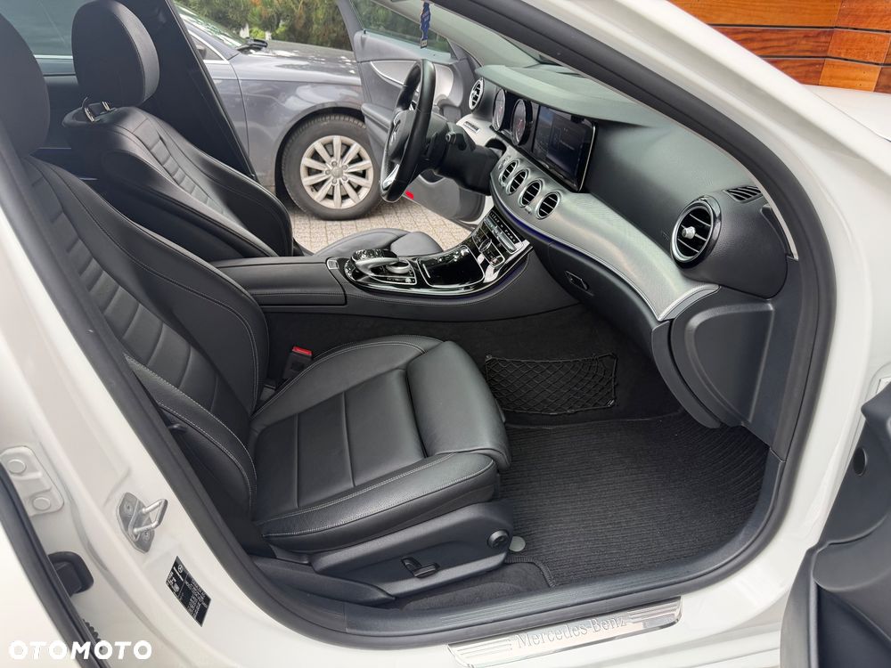 Mercedes-Benz Klasa E 220 d 9G-TRONIC - 30