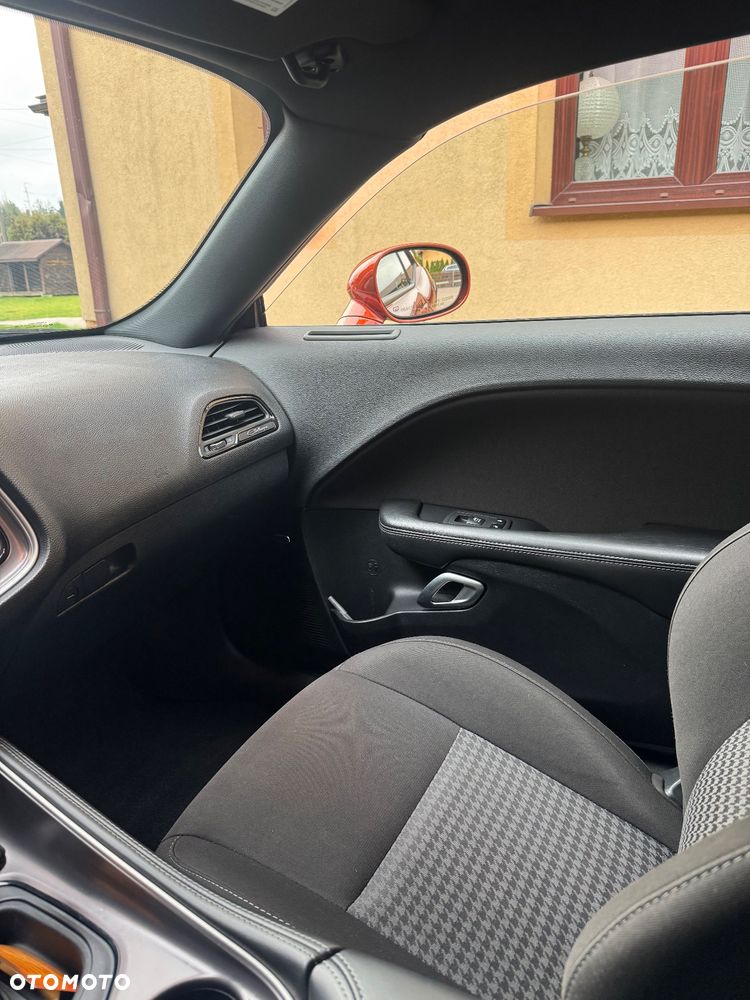 Dodge Challenger 5.7 R/T - 20