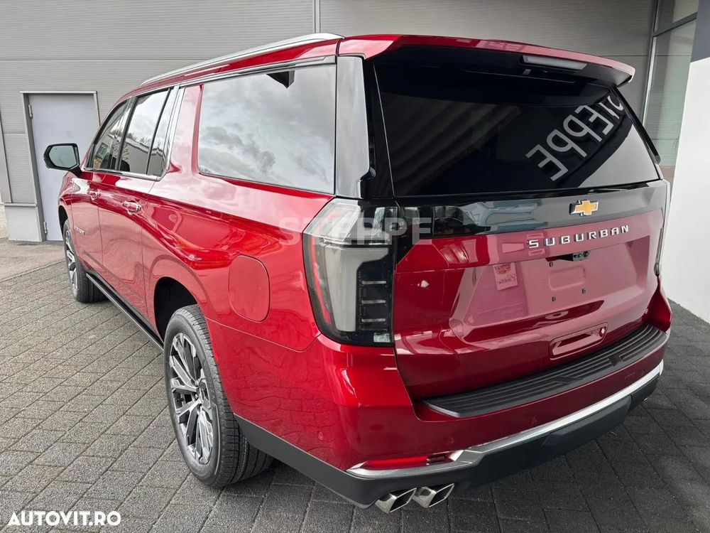 Chevrolet Suburban - 5