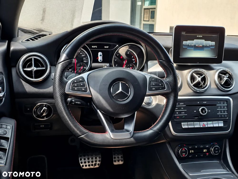 Mercedes-Benz CLA - 8