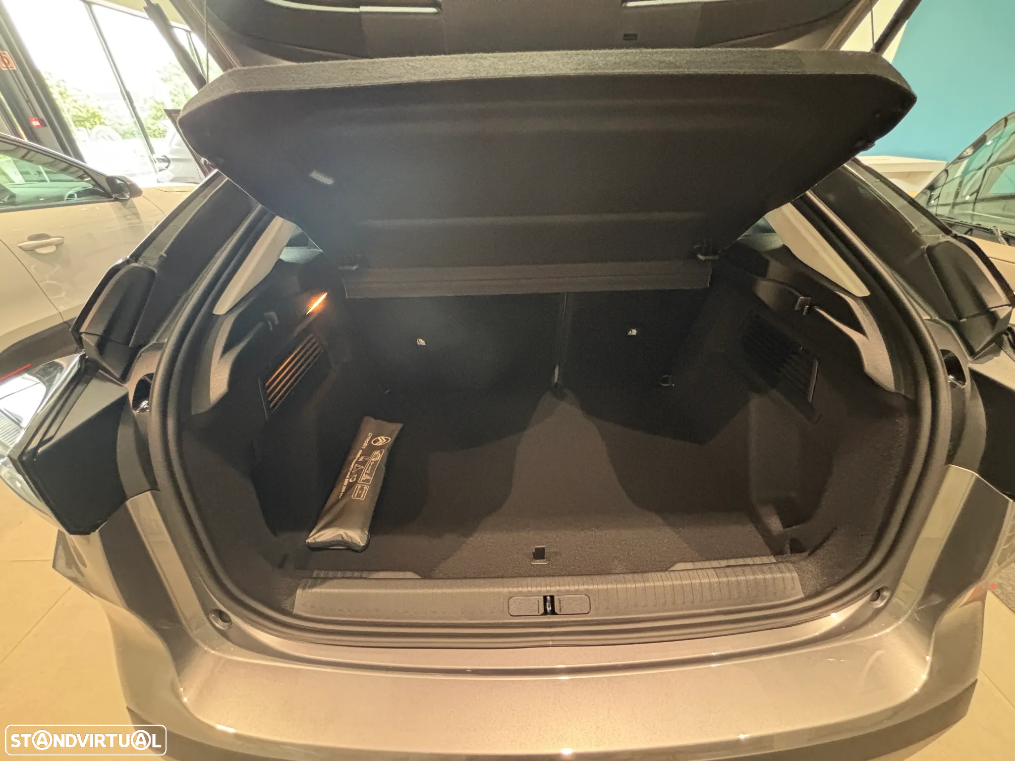 Citroën C4 1.2 PureTech Plus EAT8 - 21