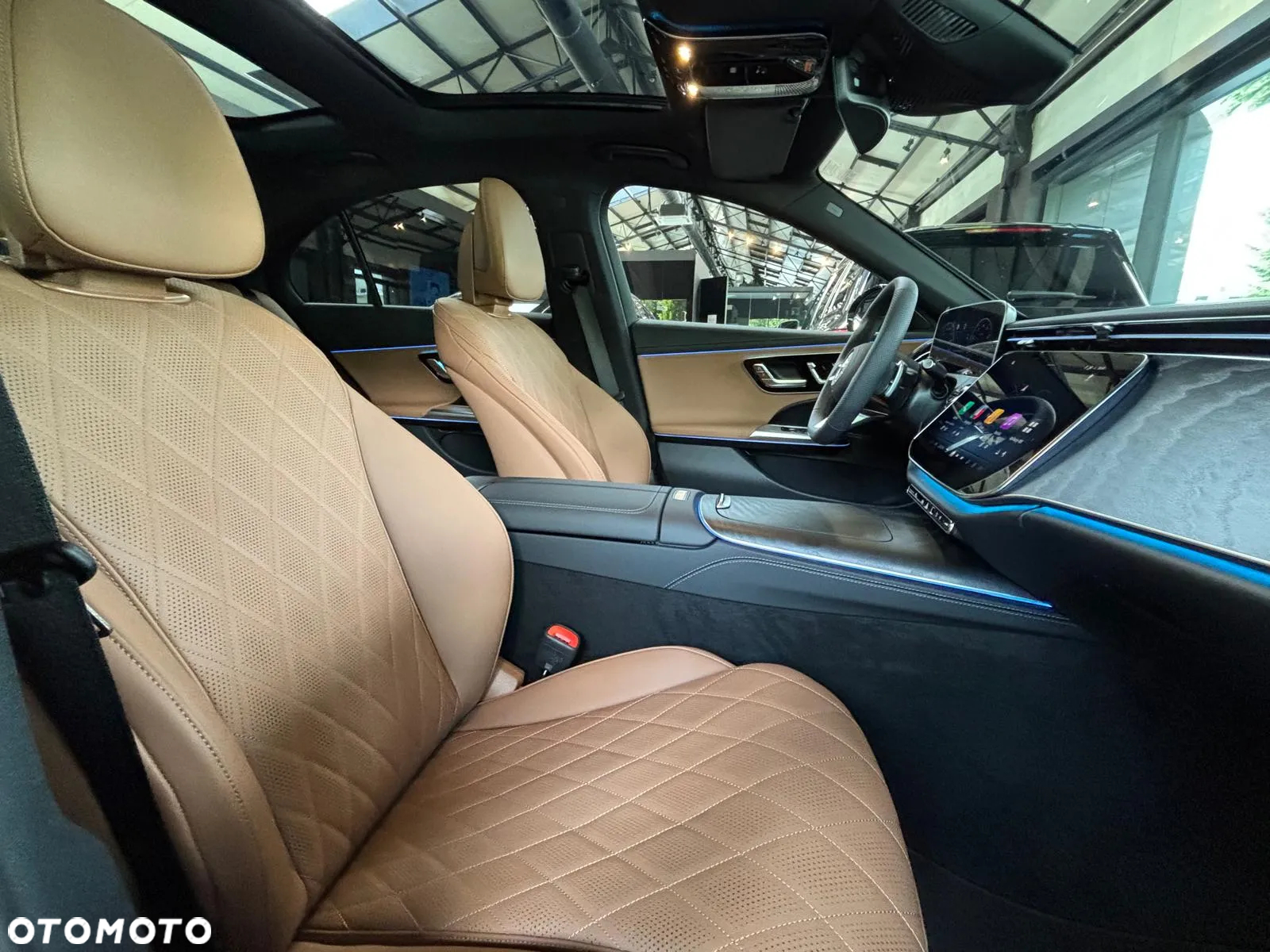 Mercedes-Benz Klasa E 200 4-Matic AMG - 4
