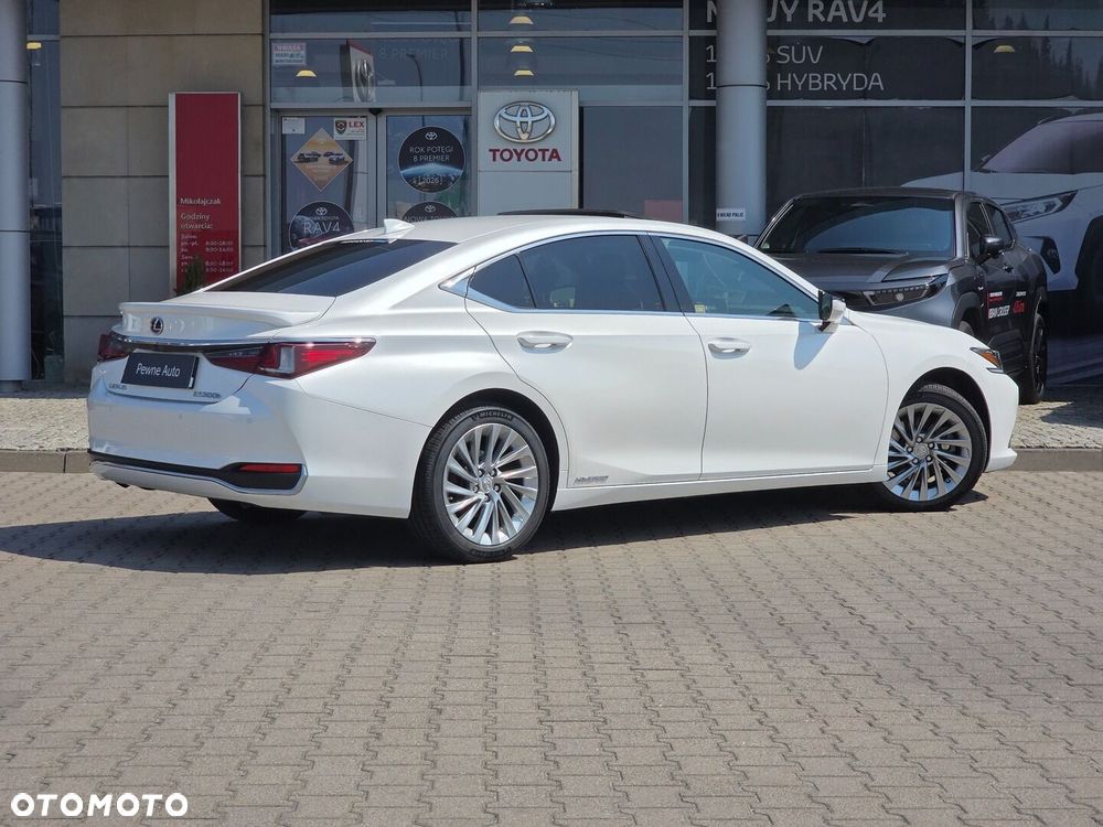 Lexus ES 300h Business Edition - 5