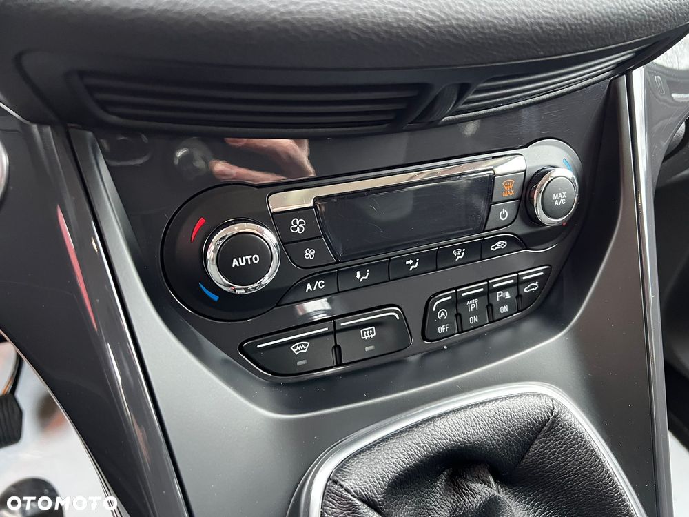 Ford Kuga 2.0 TDCi 4x4 Titanium - 22