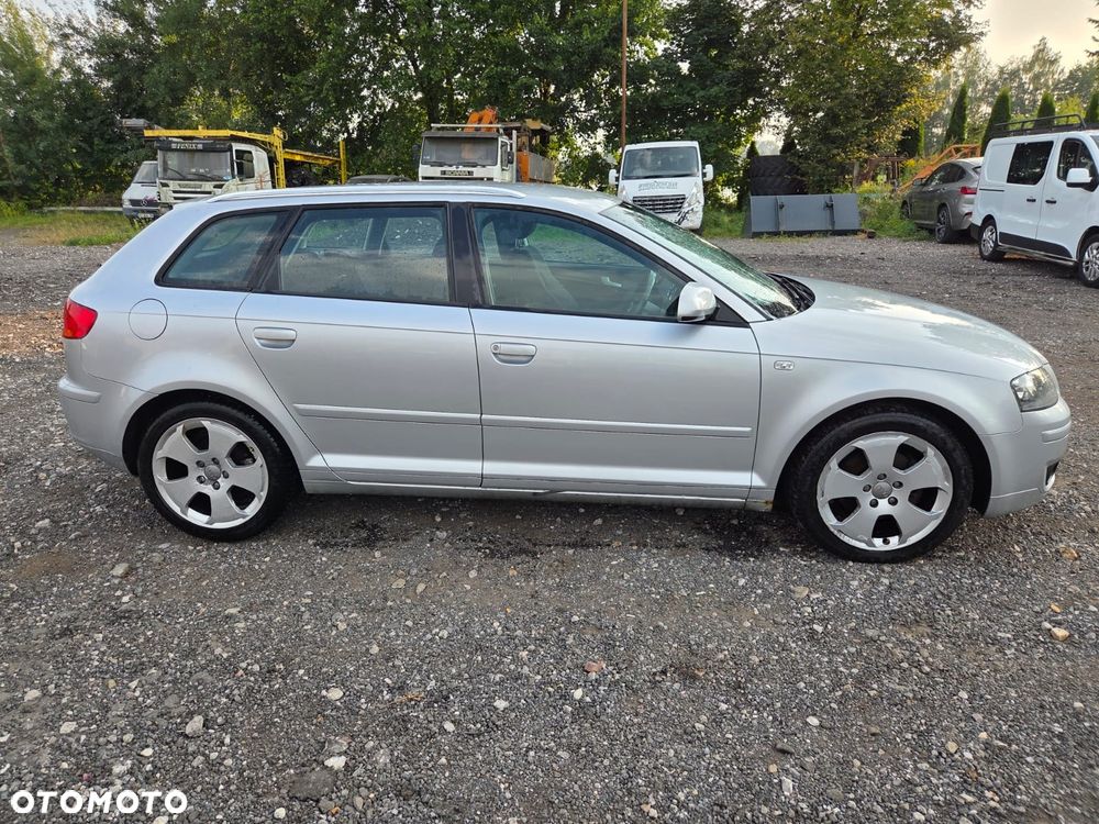 Audi A3 Sportback - 2