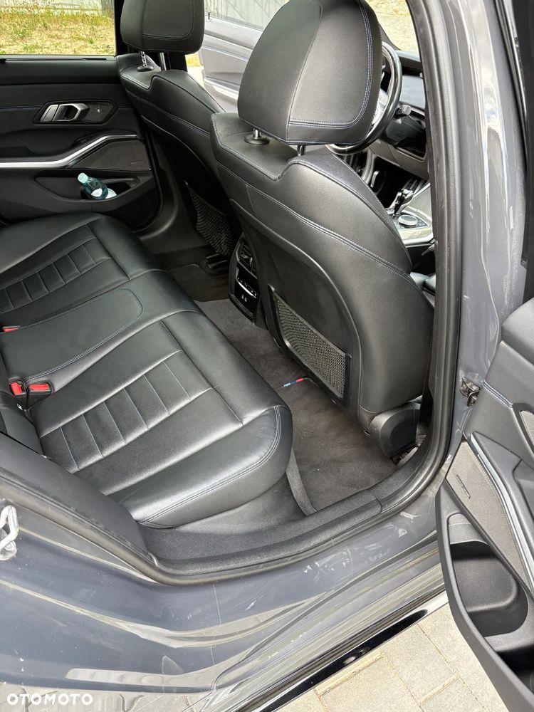 BMW Seria 3 M340i xDrive sport - 10