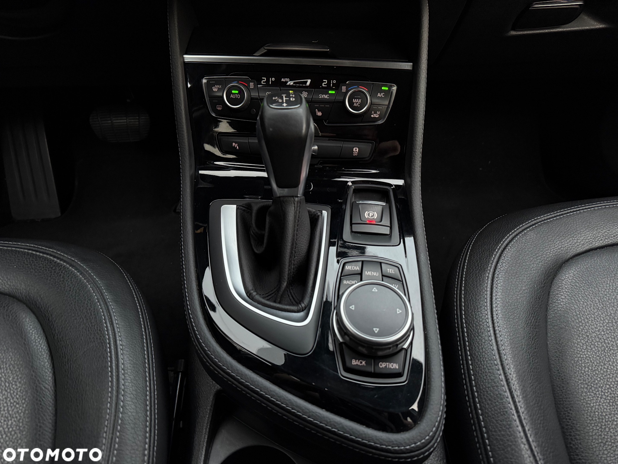 BMW Seria 2 218d Luxury Line - 15