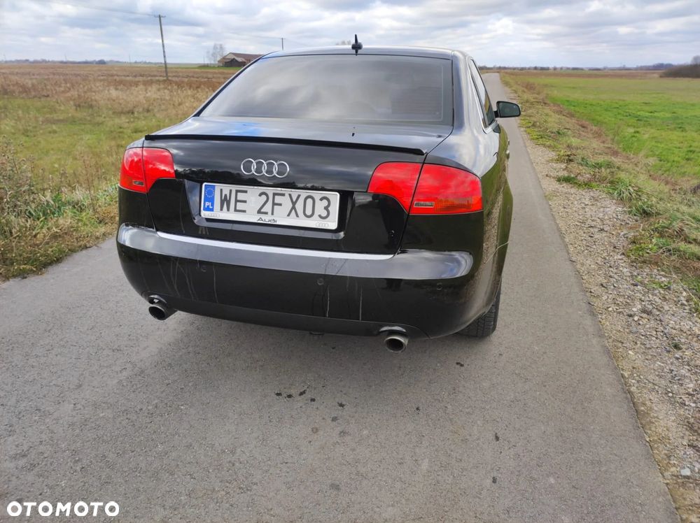 Audi A4 Limousine - 9