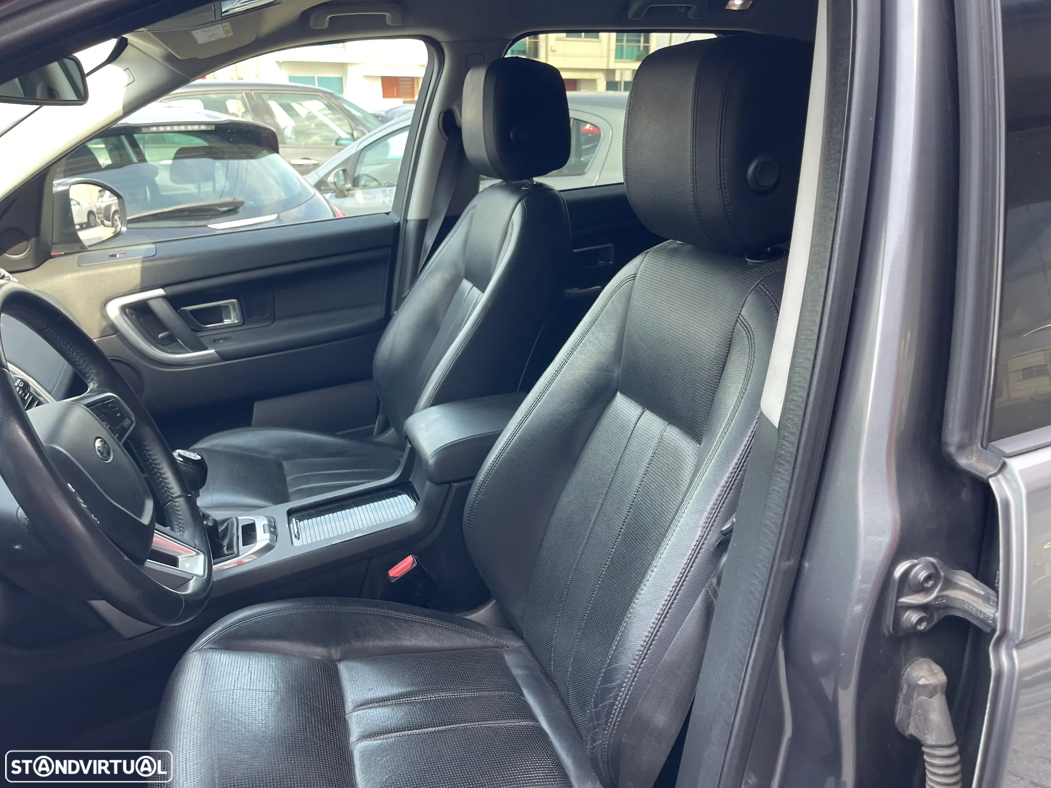 Land Rover Discovery Sport 2.2 Td4 HSE 7L - 16