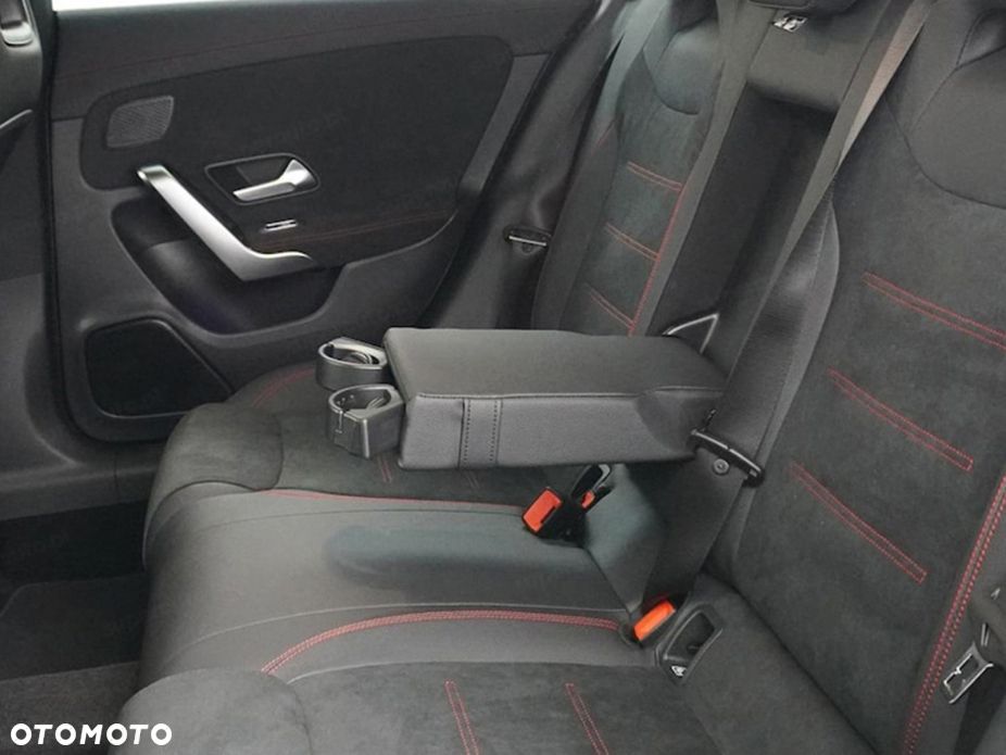 Mercedes-Benz CLA 200 mHEV Progressive 7G-DCT - 15