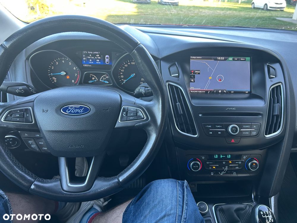 Ford Focus 1.5 EcoBoost Titanium ASS - 10