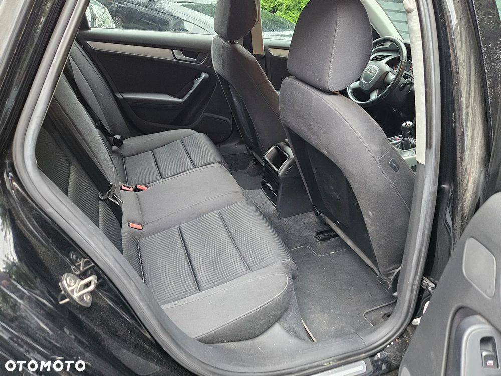 Audi A4 Avant - 16