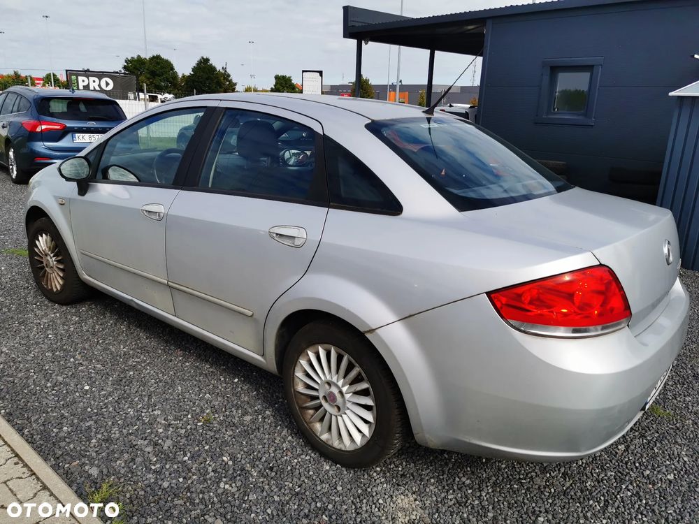 Fiat Linea 1.4 Active - 10