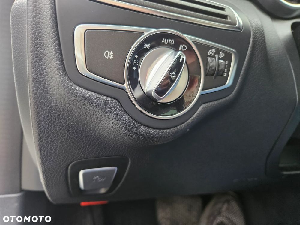 Mercedes-Benz Klasa C 200 (BlueTEC) d T 7G-TRONIC Avantgarde - 35