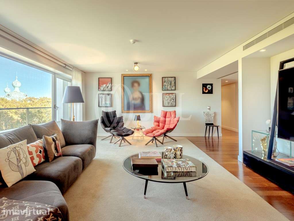 Apartamento T6 com varanda, Campo Pequeno, Lisboa. - Grande imagem: 3/57