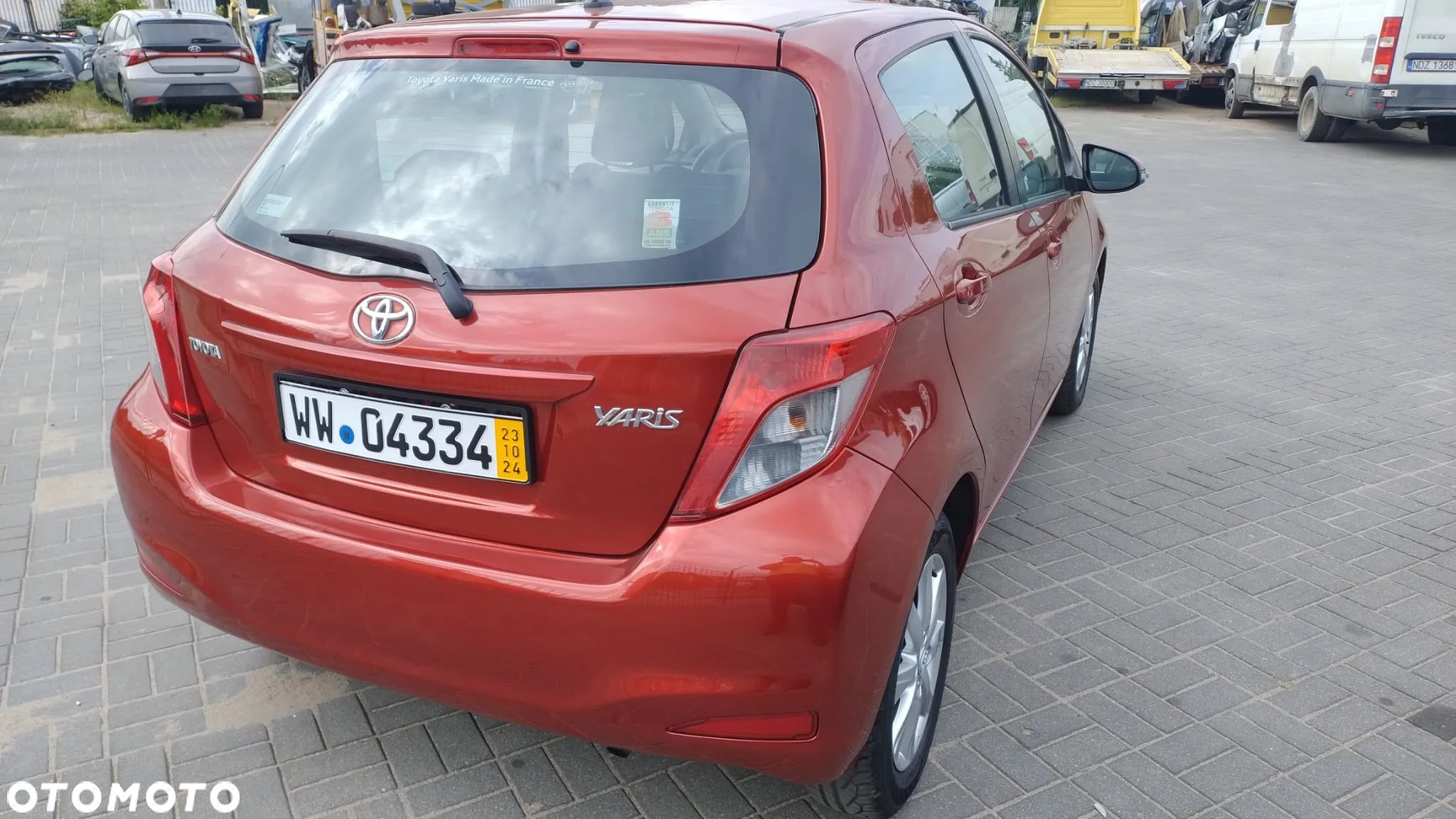 Toyota Yaris 1.0 Premium - 4