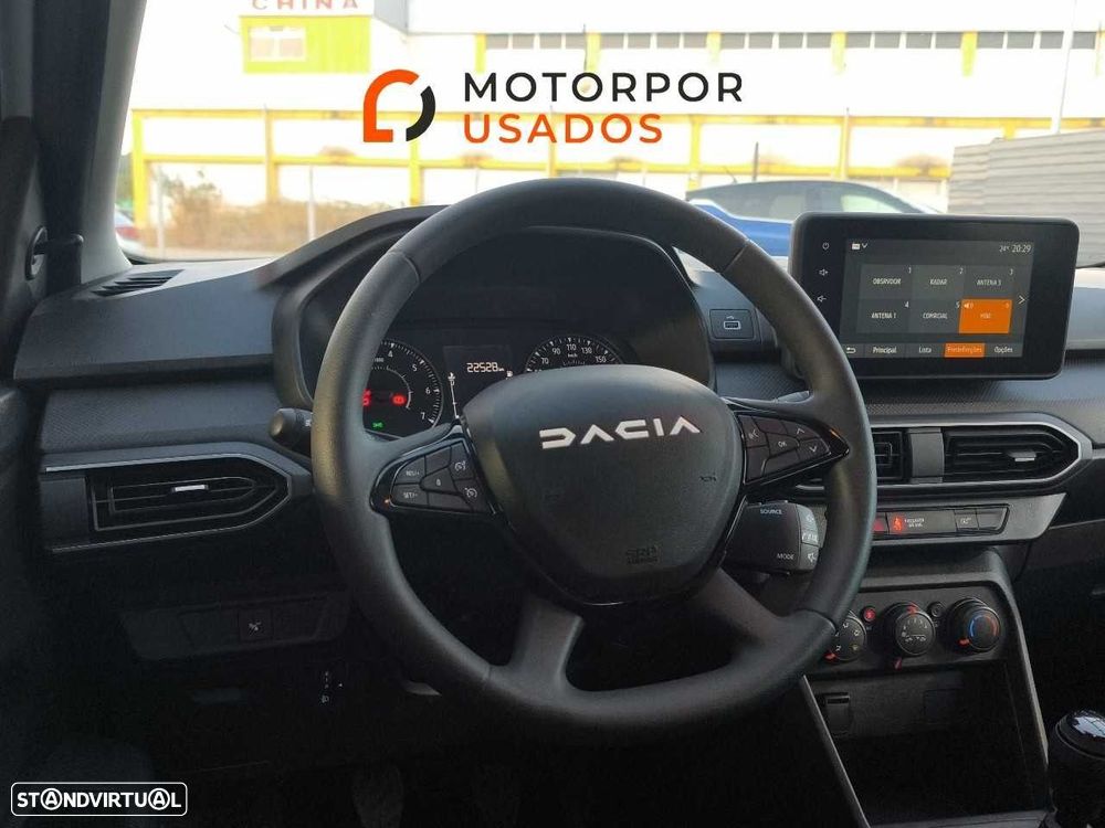 Dacia Sandero 1.0 SCe Essential — fotografia 13