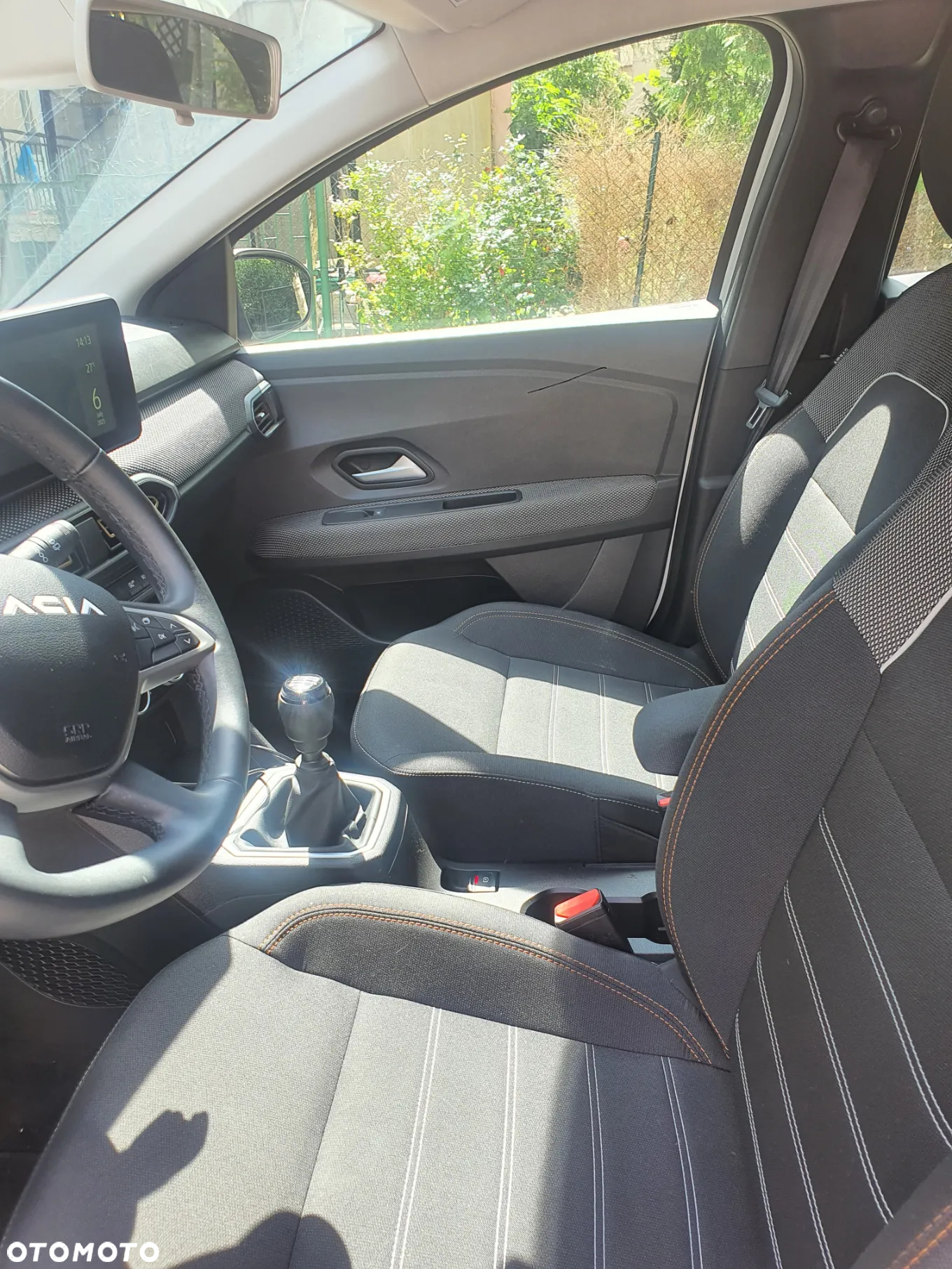 Dacia Sandero - 8